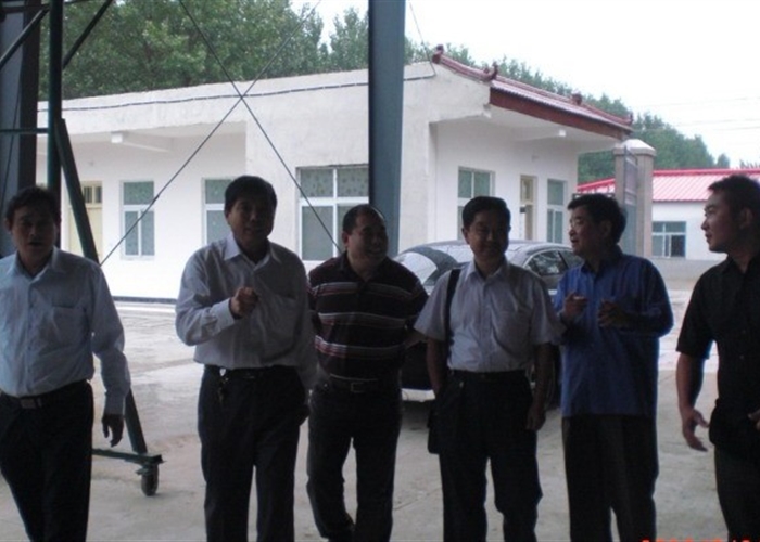 河南农业职业学院专家服务团到我公司生产基地开展科技服务工作